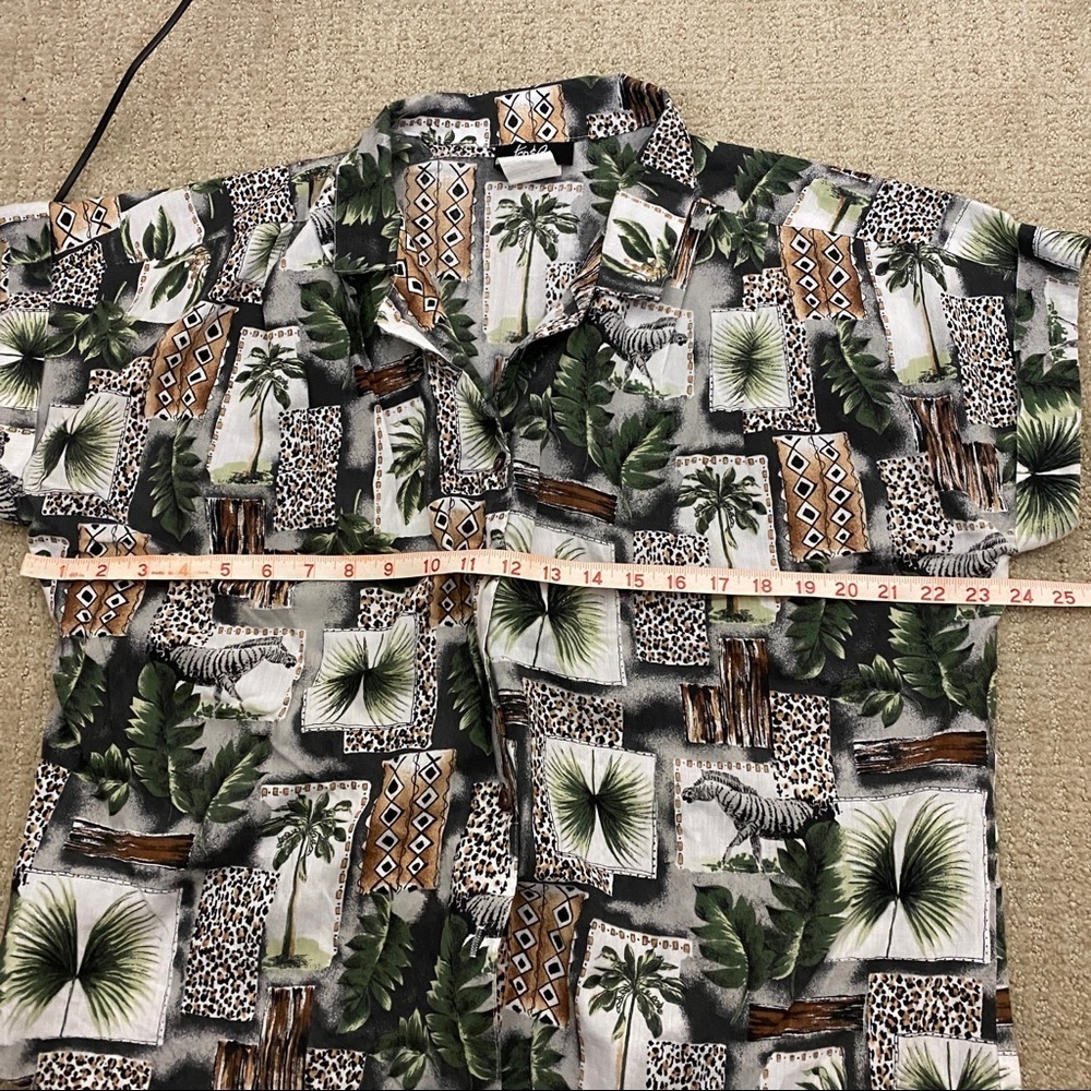TCP & Co Animal Button Up Shirt Womans Size XL - Picture 3 of 5